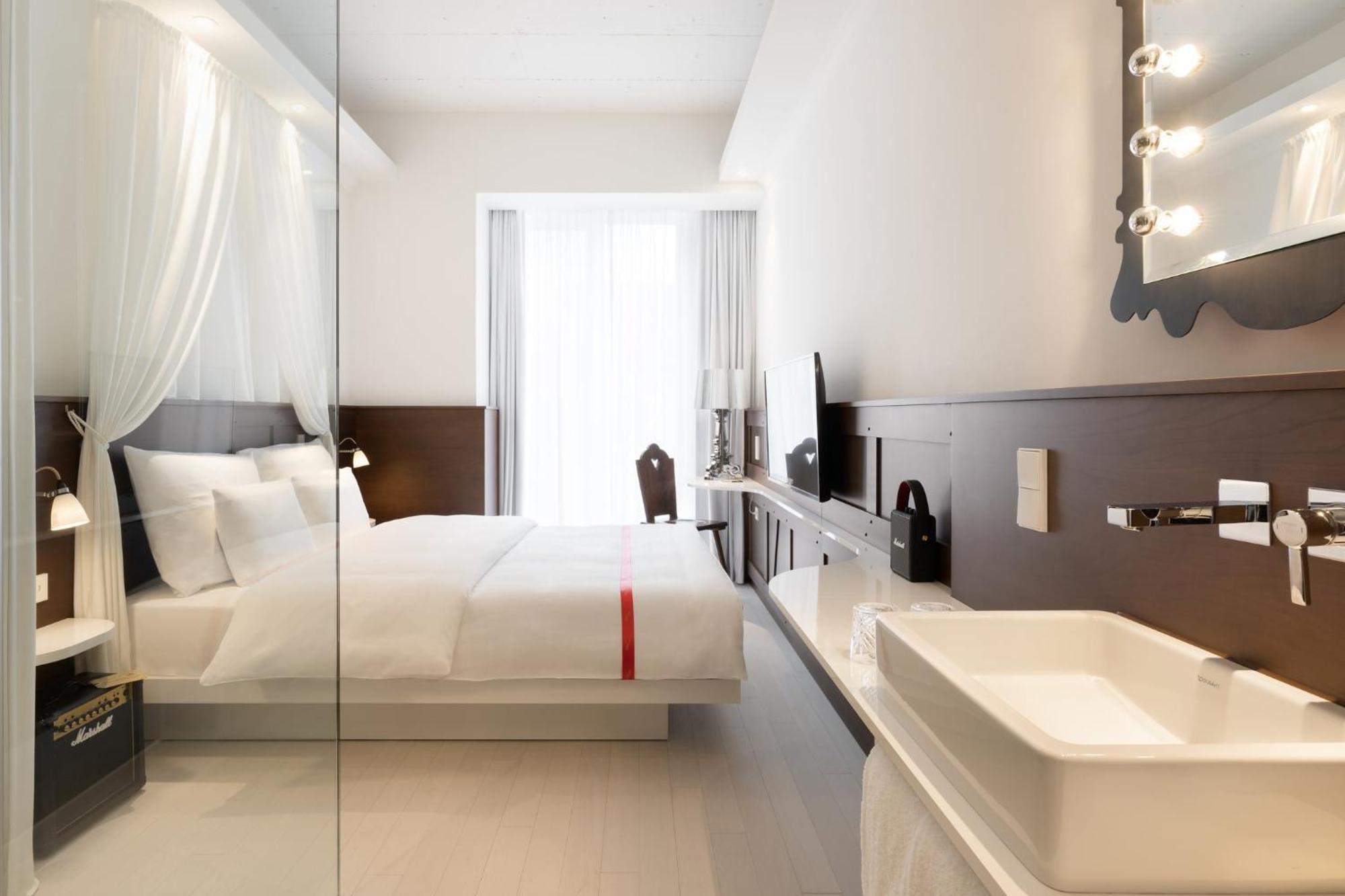 Ruby Rosi Hotel