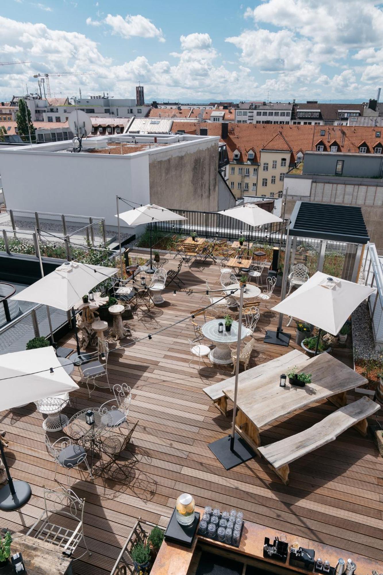 Ruby Rosi Hotel